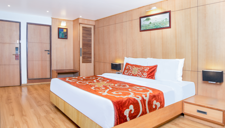 Deluxe Room with Rhododendron View