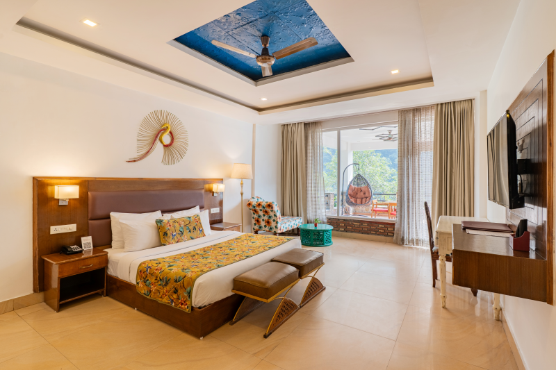 Suite with Private Terrace & Ganges View