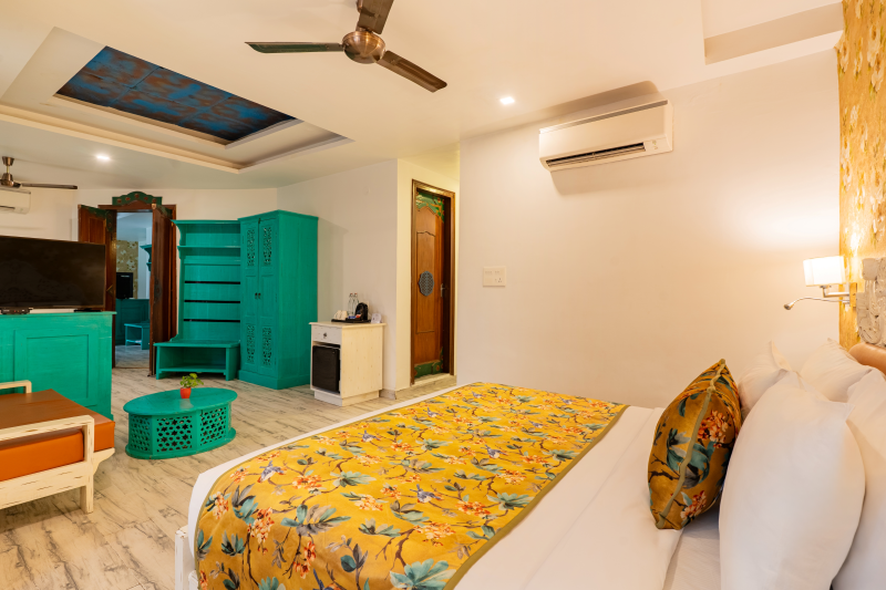 2 Bedroom Suite with Private Balcony & Ganges View