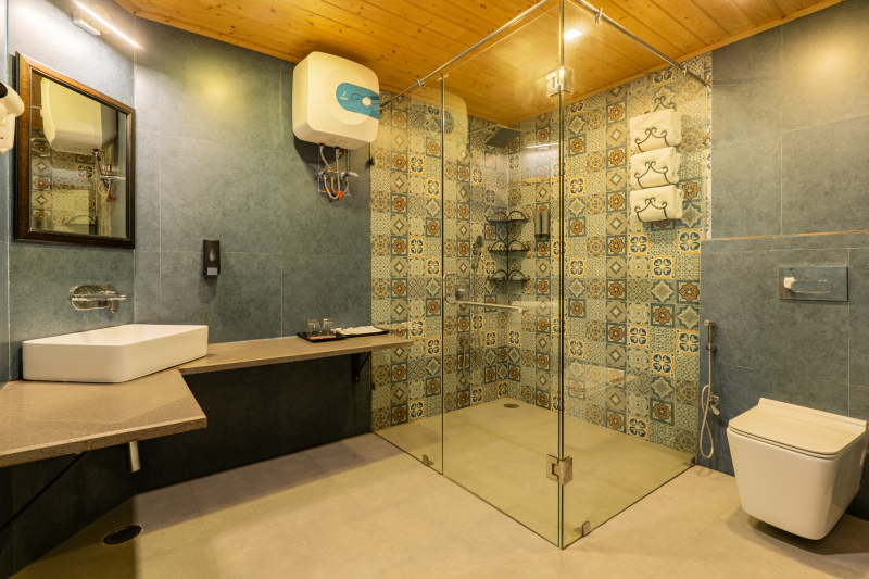 2 Bedroom Suite with Private Balcony & Ganges View