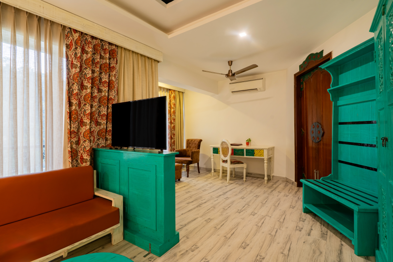 2 Bedroom Suite with Private Balcony & Ganges View