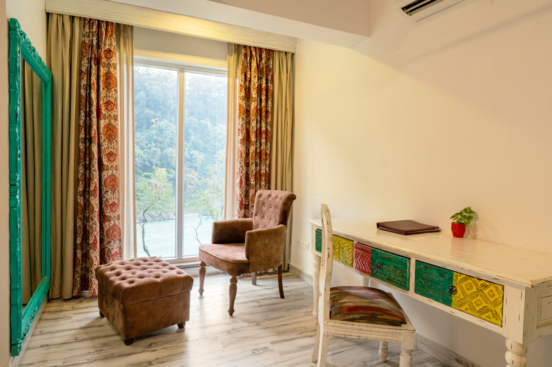 2 Bedroom Suite with Private Balcony & Ganges View