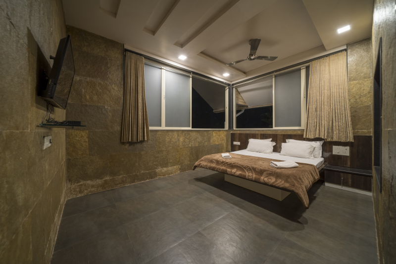 4 BHK