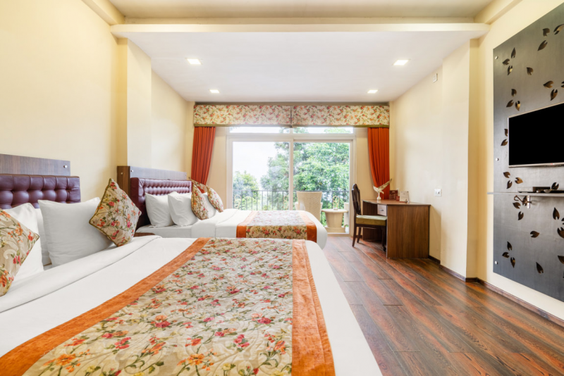 Family Mountain View Room with Private Balcony