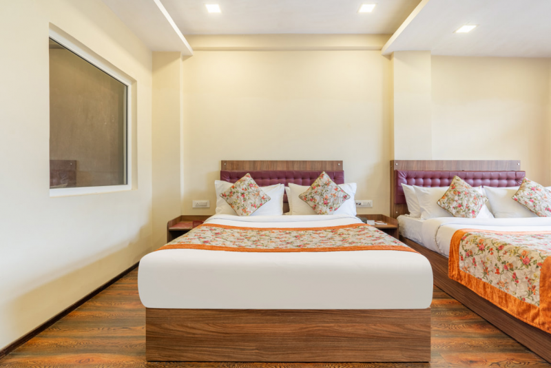 Family Mountain View Room with Private Balcony