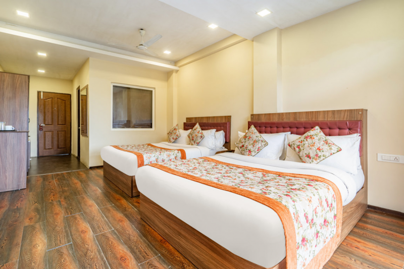 Family Mountain View Room with Private Balcony
