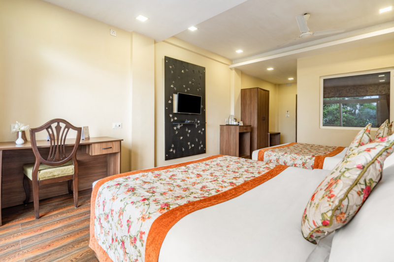 Family Mountain View Room with Private Balcony