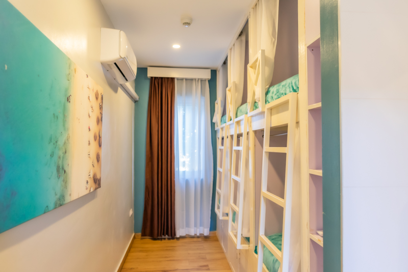 Mixed dorm room