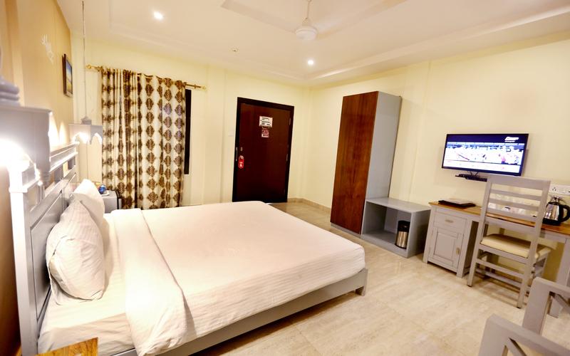 Elegant Executive (Annexe)