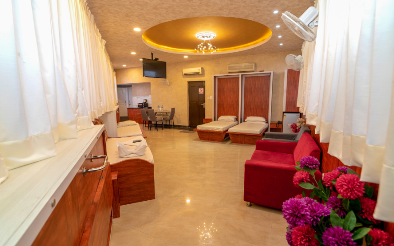 Large Penthouse Studio