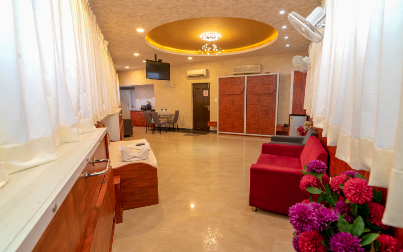 Large Penthouse Studio