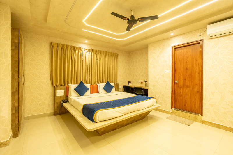 Private 20 Room Property