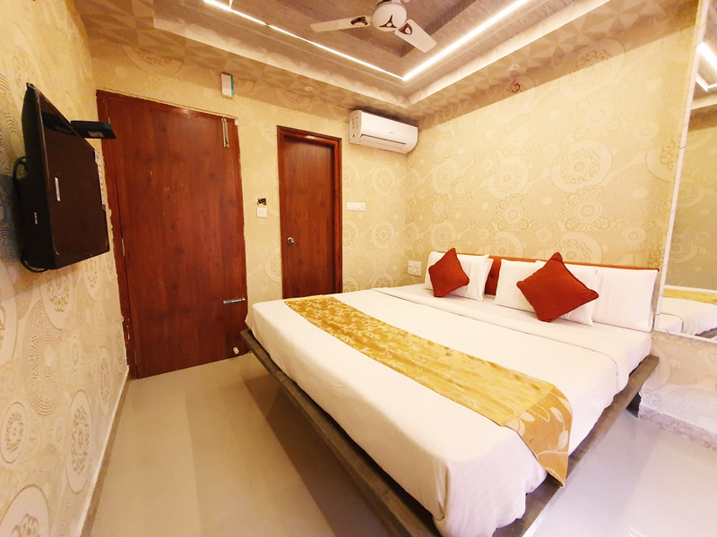 Private 20 Room Property