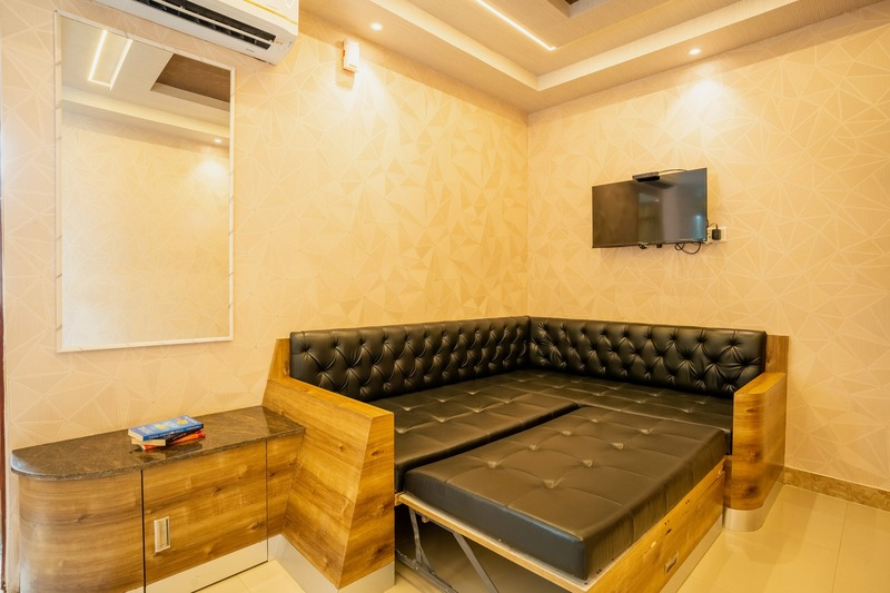 Luxury Triple Studio W Bathtub & Kitchenette