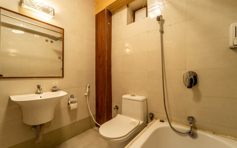 Luxury Room W Bathtub