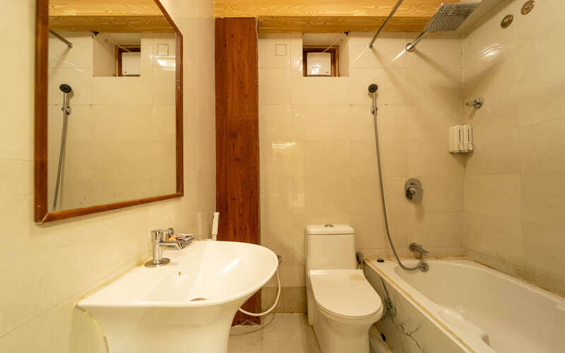 Luxury Room W Bathtub