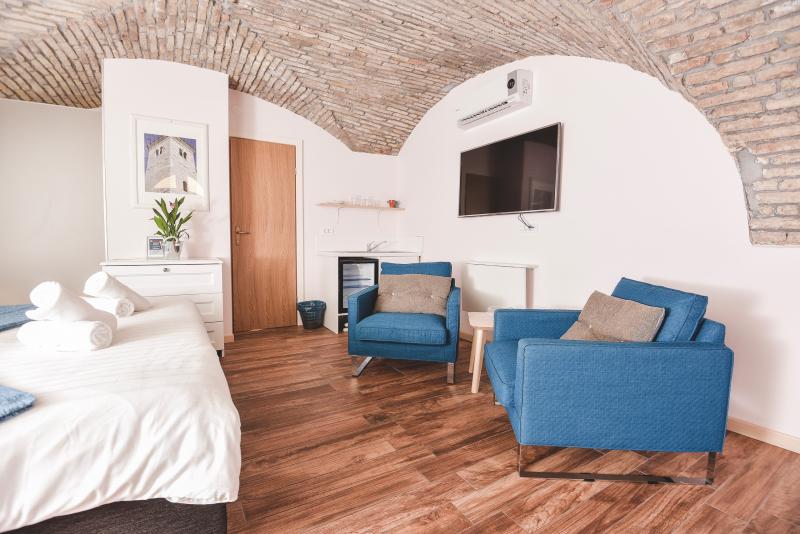 Old Town Inn: Deluxe room