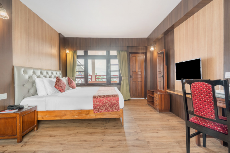Deluxe Room with Private Balcony