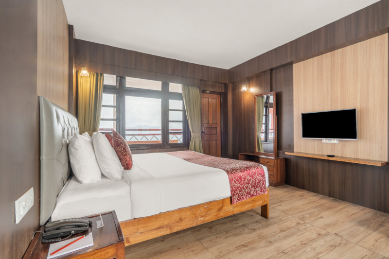 Deluxe Room with Private Balcony
