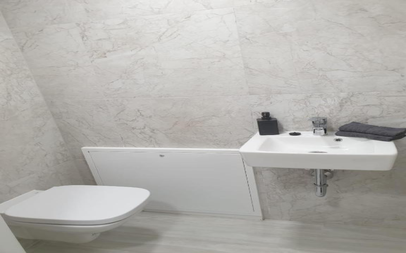 M12 - Studio VI (6754389)