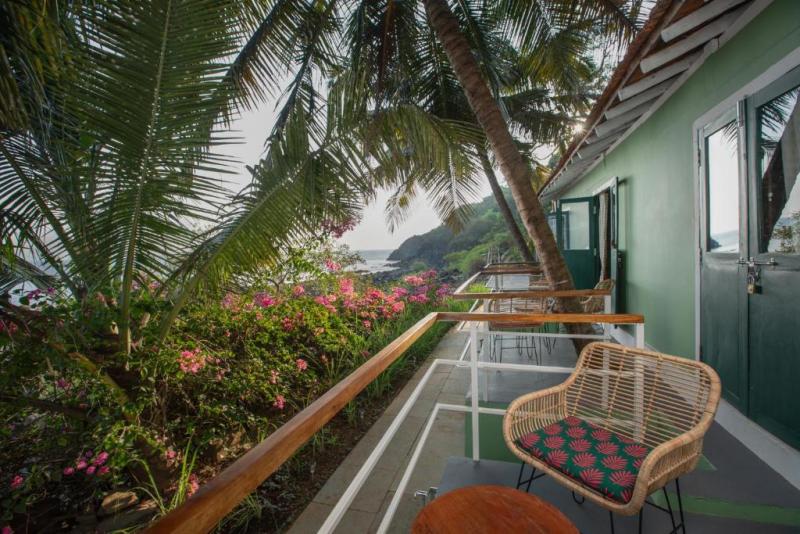 Sea View Double Hut 5