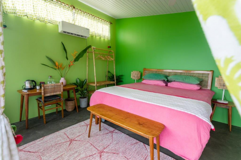 Grand Seaview Room 8