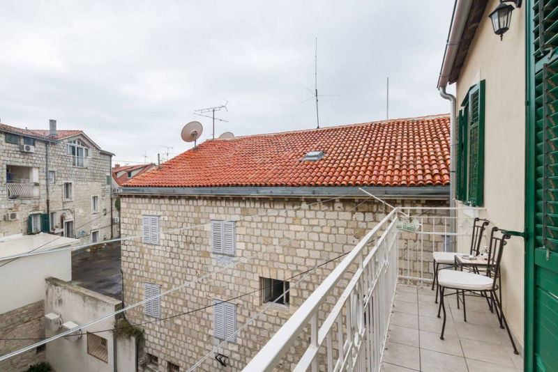 Two-Bedroom Apartment with Balcony - Old Town