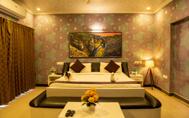 16 Bedroom Residence