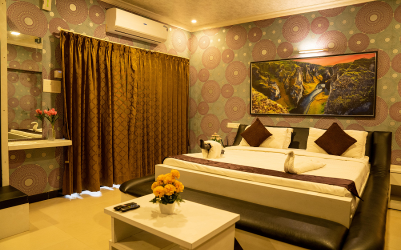 16 Bedroom Residence