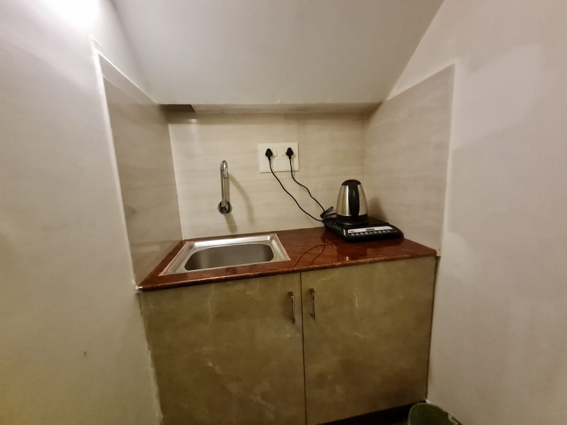 Studio W Kitchenette & Bathtub