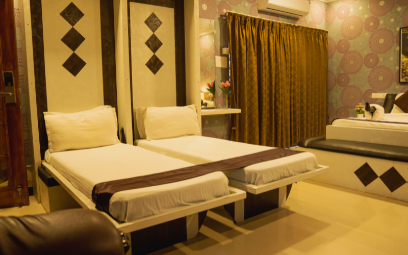 Luxury 7 Bedroom Apartment