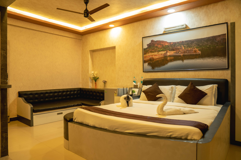2 B.R Studio W/ Sitout, Kitchen & Bathtub