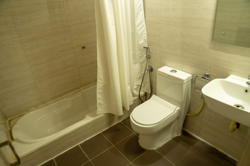 2 B.R Studio W/ Sitout, Kitchen & Bathtub