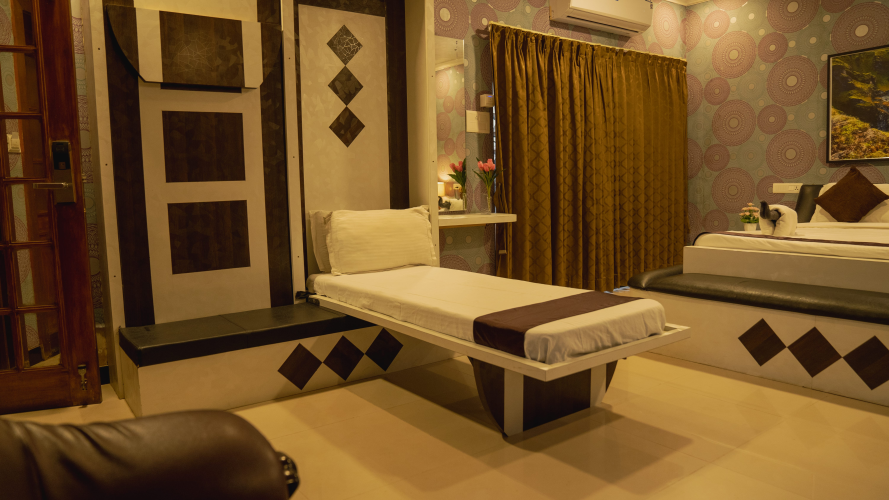 2 B.R Studio W/ Sitout, Kitchen & Bathtub
