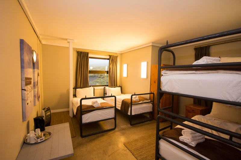 Tirol and Vail Apartment (4 Sleeper)