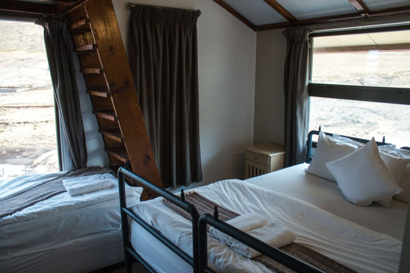 Tirol and Vail Apartment (4 Sleeper)