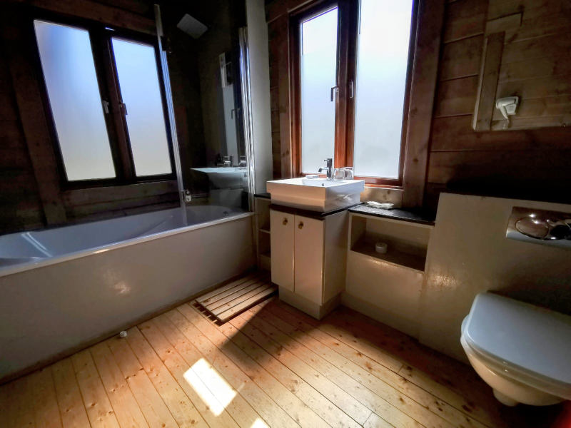 Chalets (8 Sleeper Self-Catering)