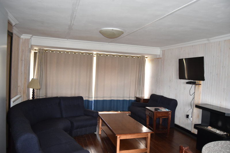 Chalets (8 Sleeper Self-Catering)
