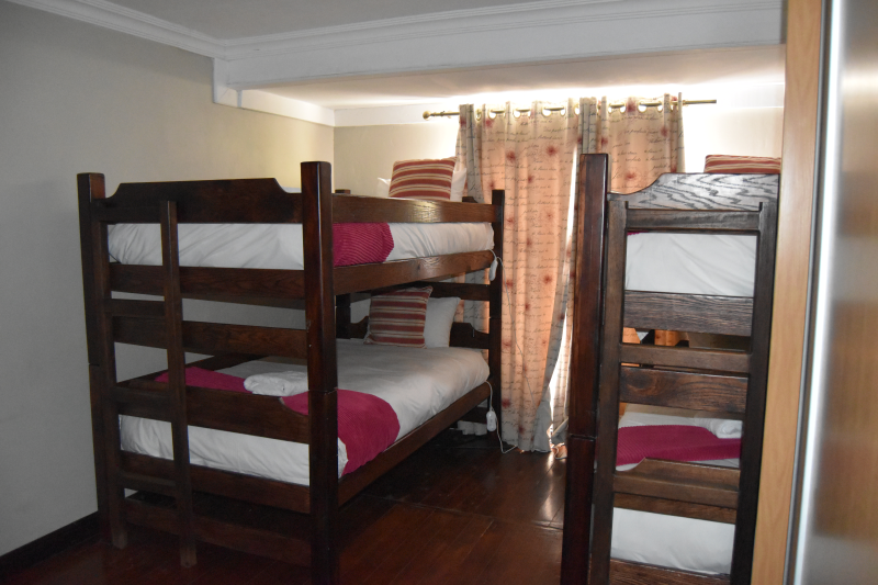 Chalets (8 Sleeper Self-Catering)