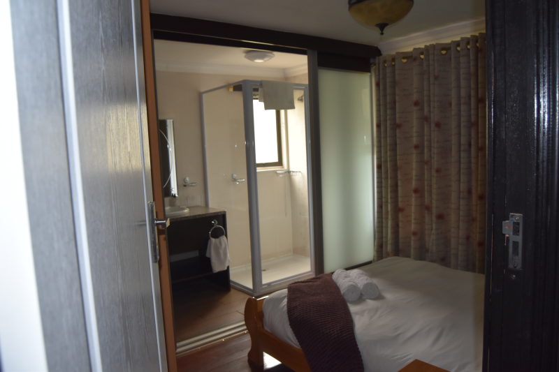 Chalets (8 Sleeper Self-Catering)