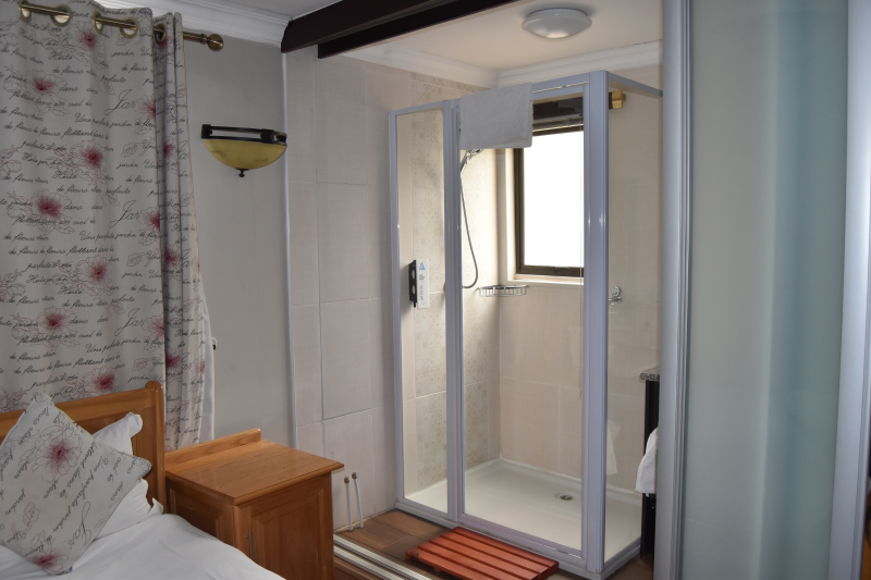 Chalets (8 Sleeper Self-Catering)