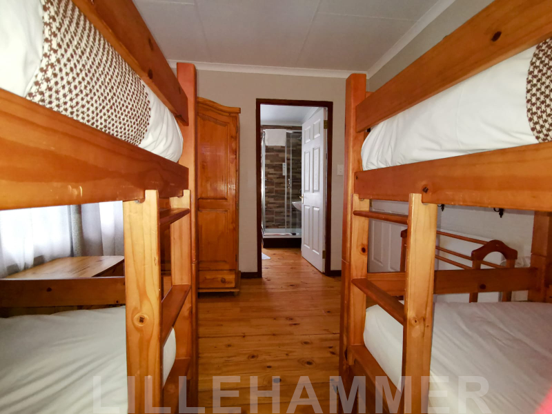 Chalets (8 Sleeper Self-Catering)