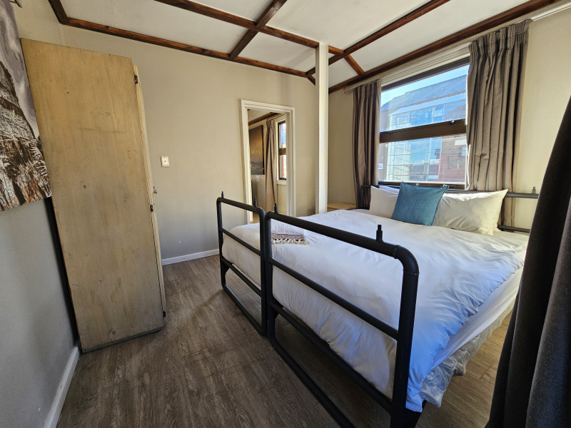 Aspen Apartment (8 Sleeper Self-Catering)