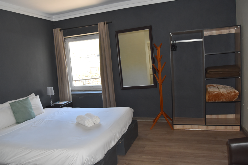 Tirol and Vail Apartment (4 Sleeper)