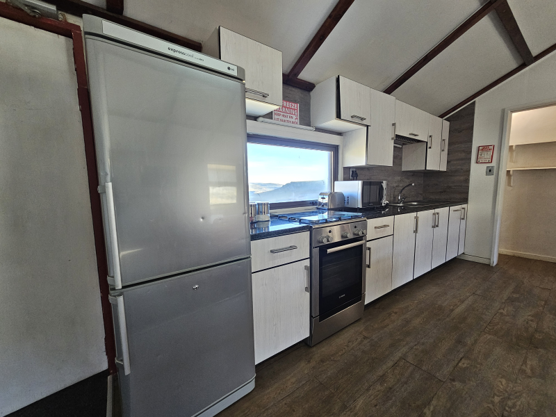 Aspen Top Apartment (6 Sleeper Self-catering)