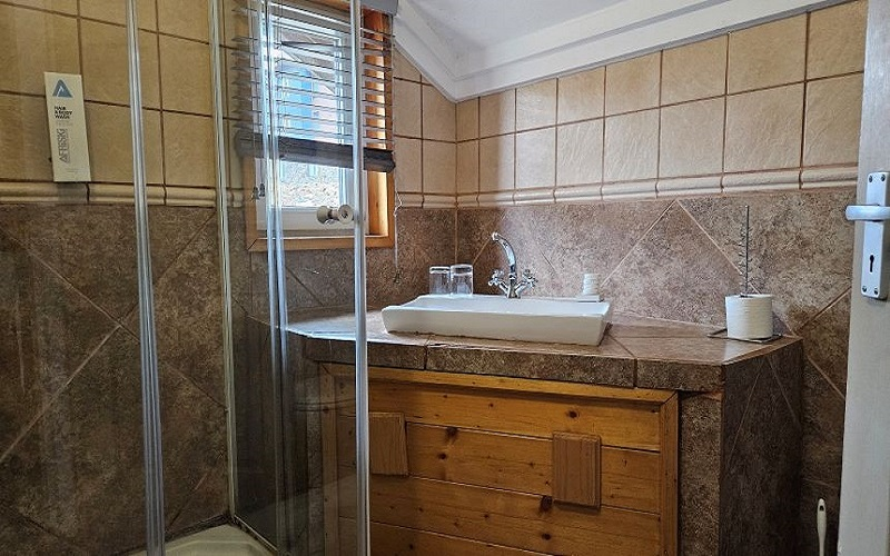 Tirol 4 (4 Sleeper Non Self-Catering))