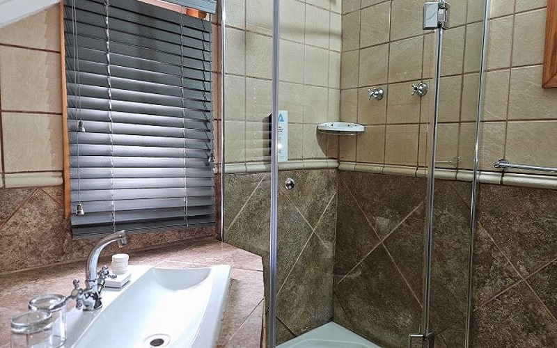 Tirol 5 (4 Sleeper Non Self Catering)