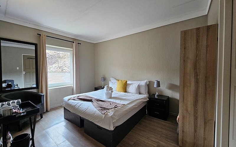 Tirol 10 (4 Sleeper Non Self-Catering)