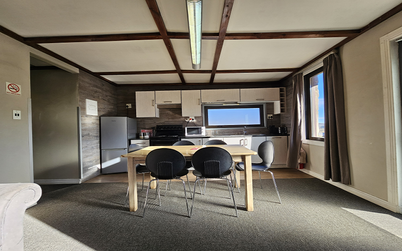 Aspen Bottom Apartment (6 Sleeper Self-Catering)