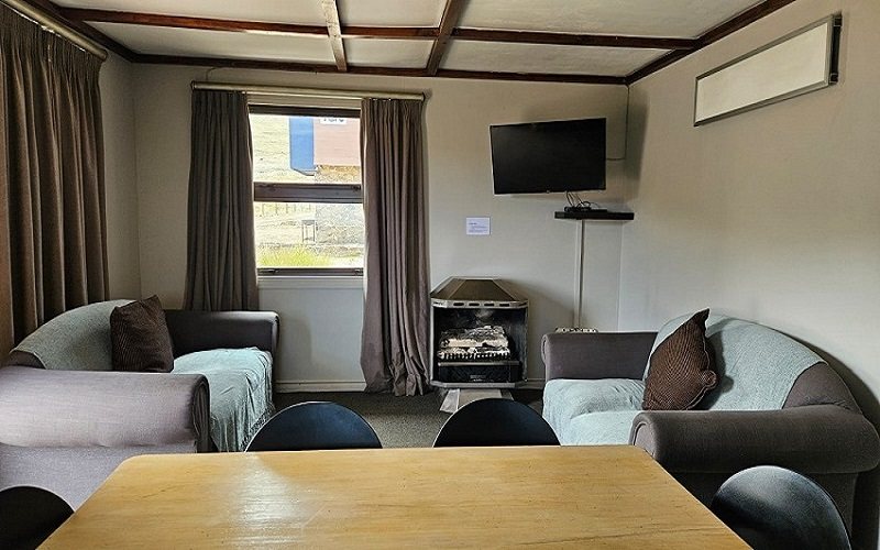 Aspen Bottom Apartment (6 Sleeper Self-Catering)